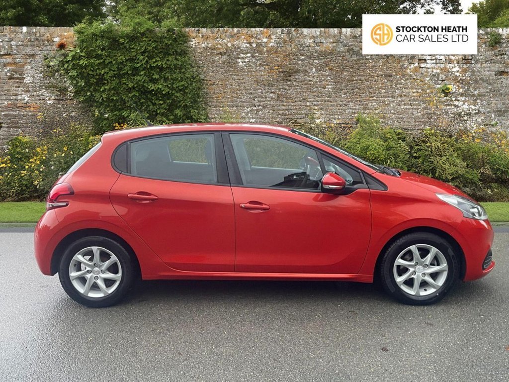 Used Peugeot 208 2015 for sale - 76821151: Photo 3