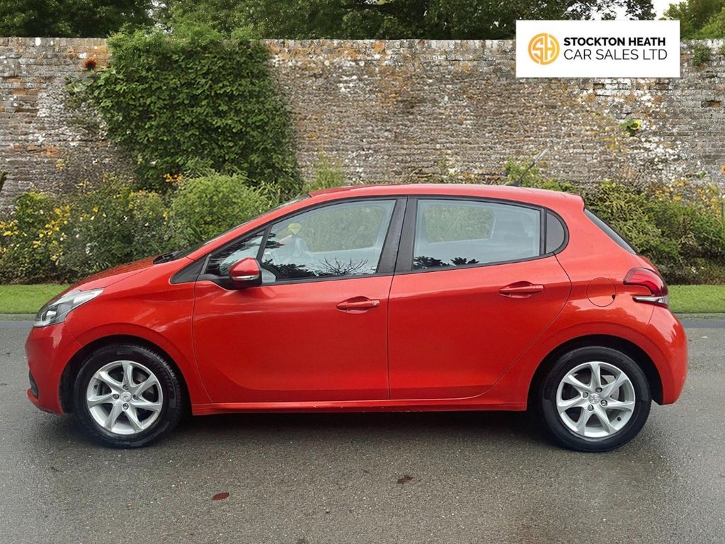 Used Peugeot 208 2015 for sale - 76821151: Photo 4