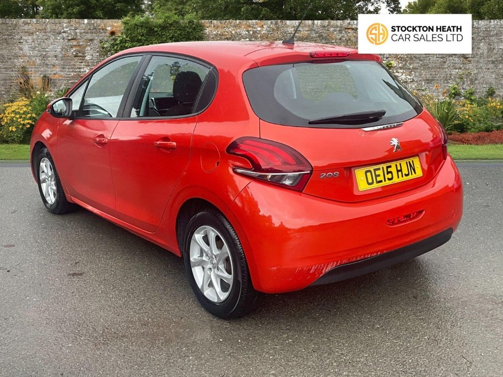 Used Peugeot 208 2015 for sale - 76821151: Photo 6