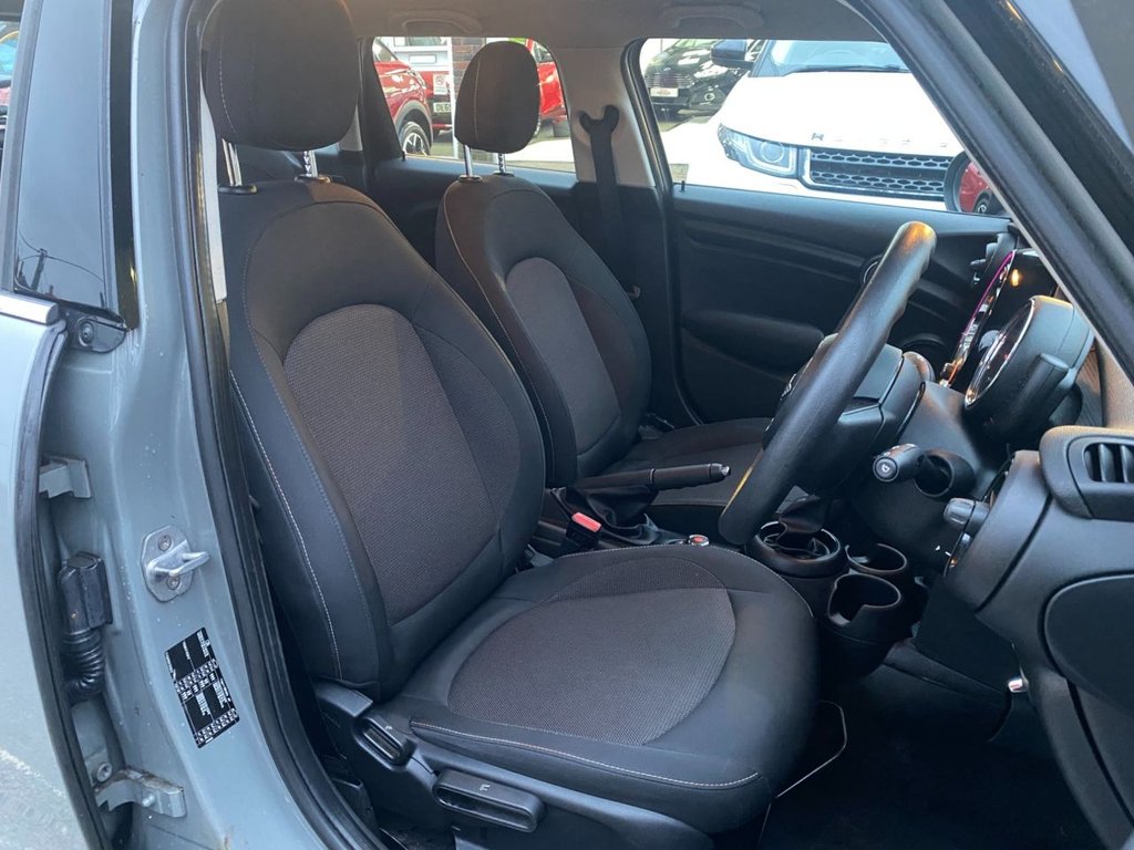 Used MINI Hatch 2017 for sale - 77680451: Photo 4