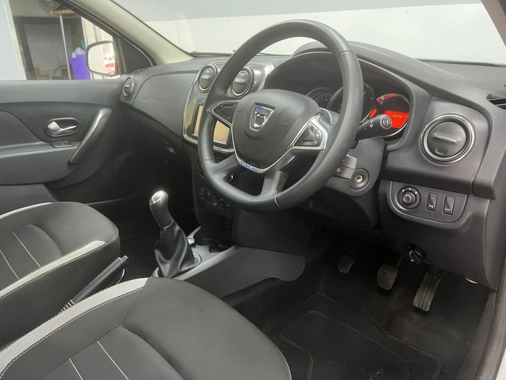 Used Dacia Sandero Stepway 2018 for sale - 77575863: Photo 11