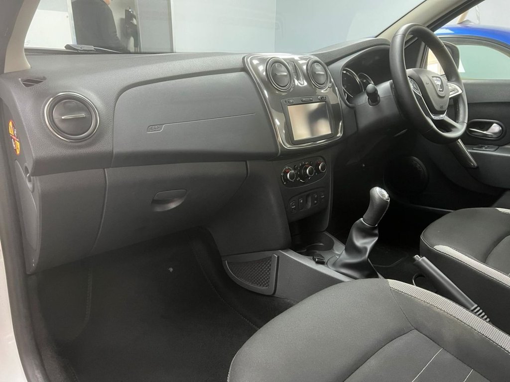 Used Dacia Sandero Stepway 2018 for sale - 77575863: Photo 12