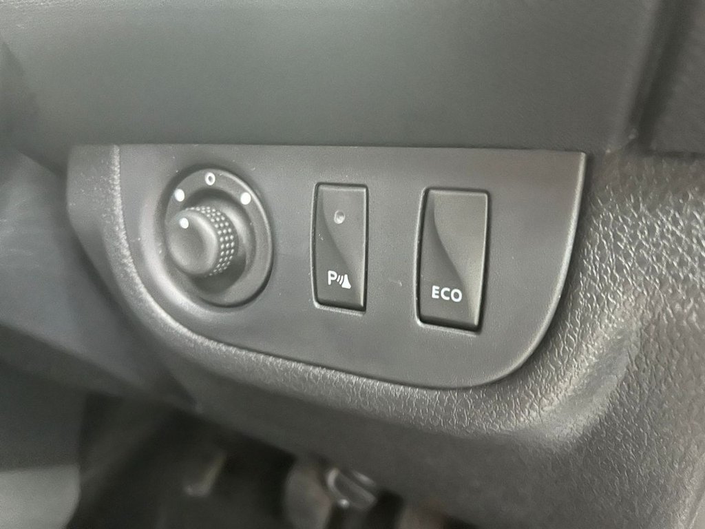 Used Dacia Sandero Stepway 2018 for sale - 77575863: Photo 30