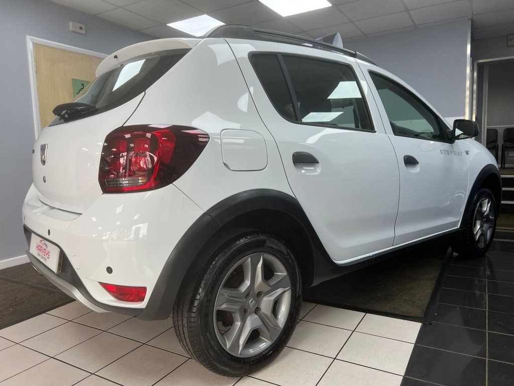Used Dacia Sandero Stepway 2018 for sale - 77575863: Photo 9
