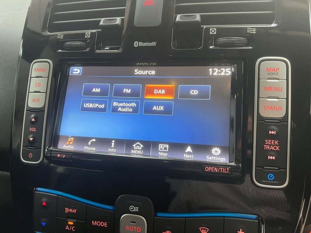 Used Nissan Leaf 2017 for sale - 78181146: Photo 25