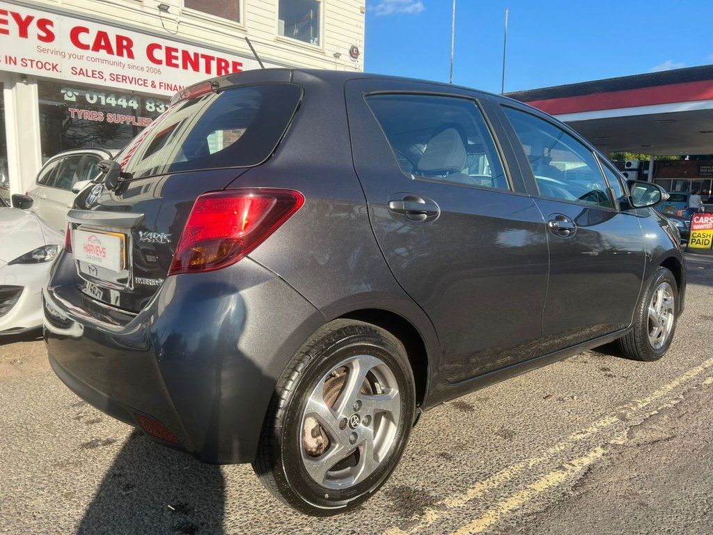 Used Toyota Yaris 2015 for sale - 78110239: Photo 5