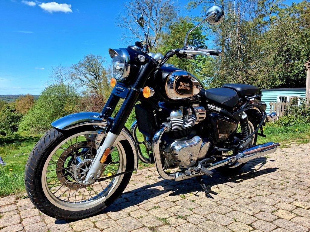 Used Royal Enfield CLASSIC 2025 for sale - 78363680: Photo 3