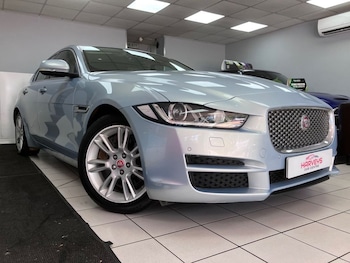 Used Jaguar XE 2015 for sale - 79265316: Photo