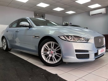 Used Jaguar XE 2015 for sale - 79265316: Photo