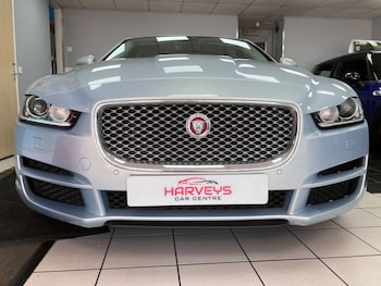 Used Jaguar XE 2015 for sale - 79265316: Photo