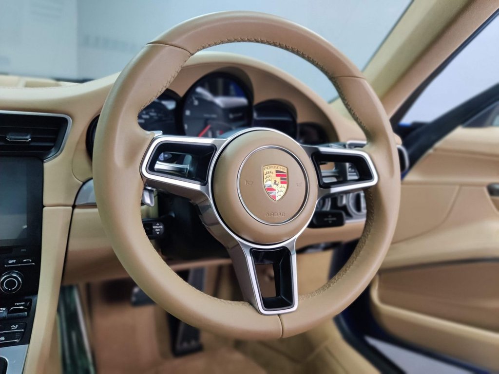 Used Porsche 911 2016 for sale - 77575870: Photo 32