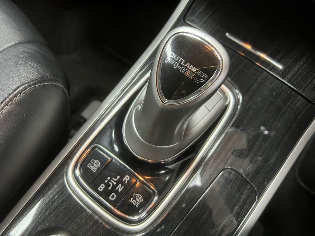 Used Mitsubishi Outlander 2015 for sale - 77600209: Photo 21