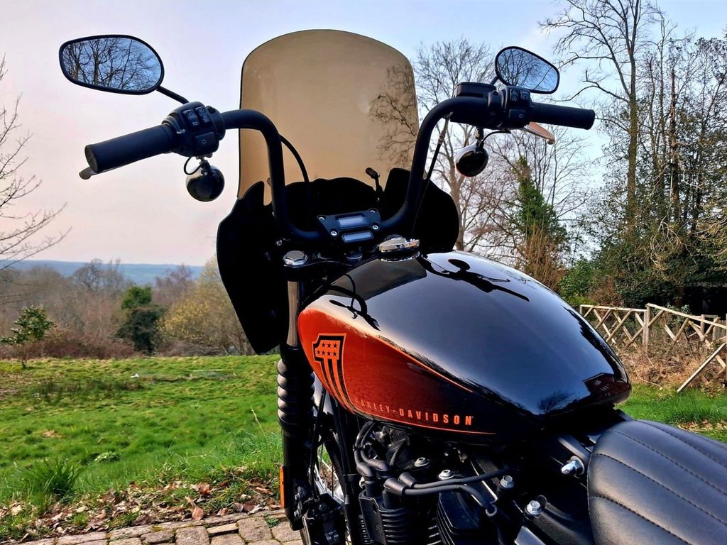 Harley-Davidson SOFTAIL STREET BOB