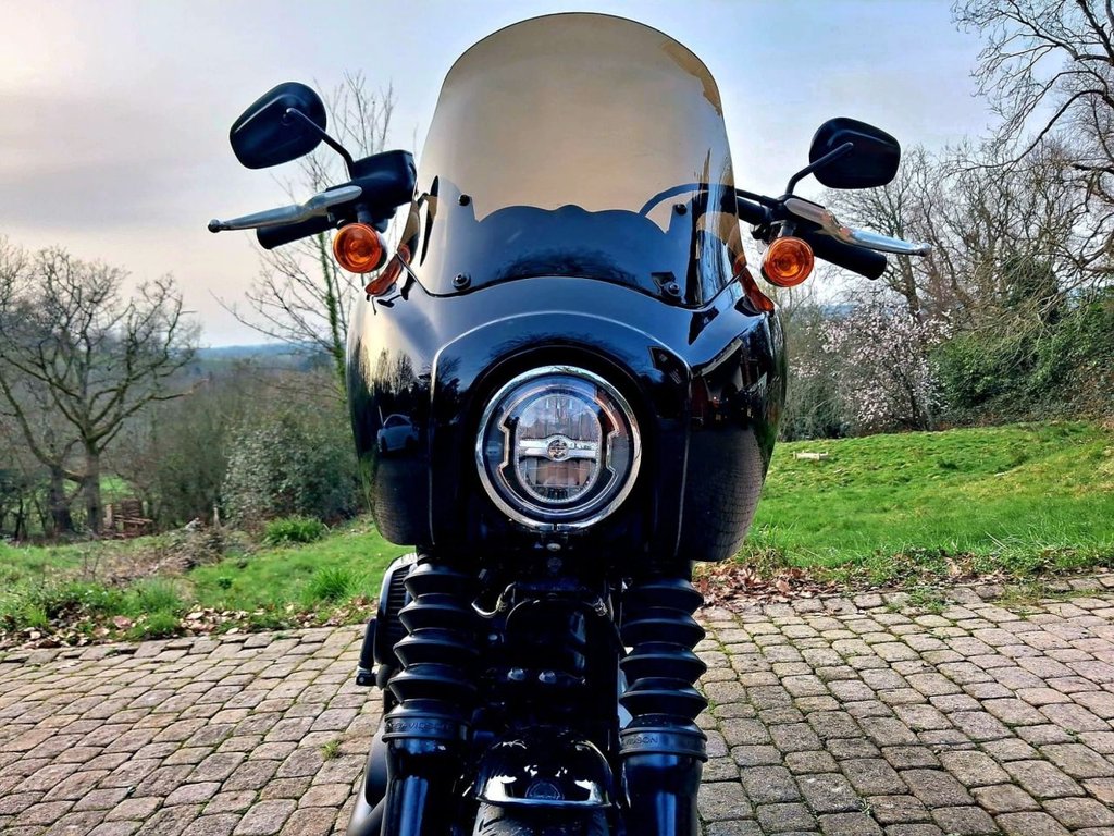 Harley-Davidson SOFTAIL STREET BOB