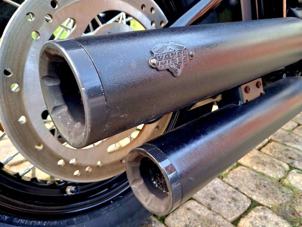 Harley-Davidson SOFTAIL STREET BOB