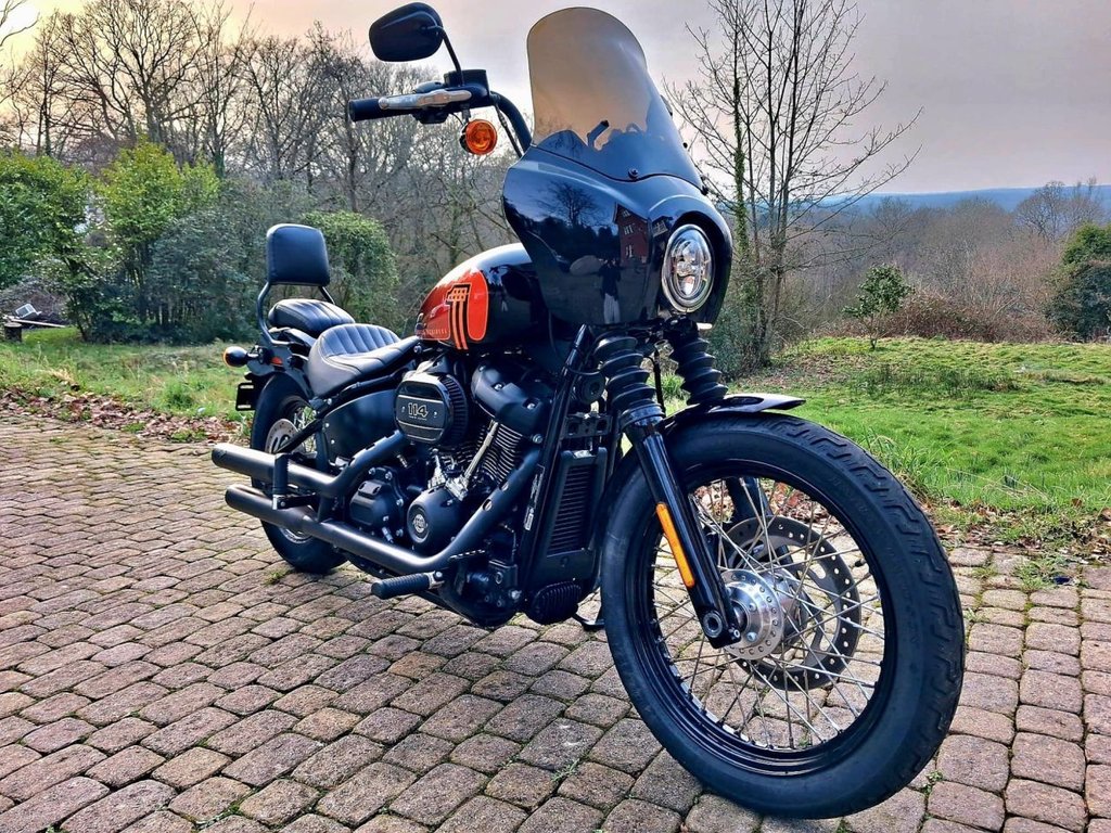 Harley-Davidson SOFTAIL STREET BOB