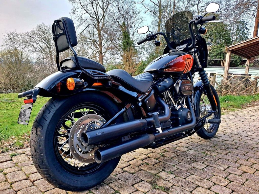Harley-Davidson SOFTAIL STREET BOB