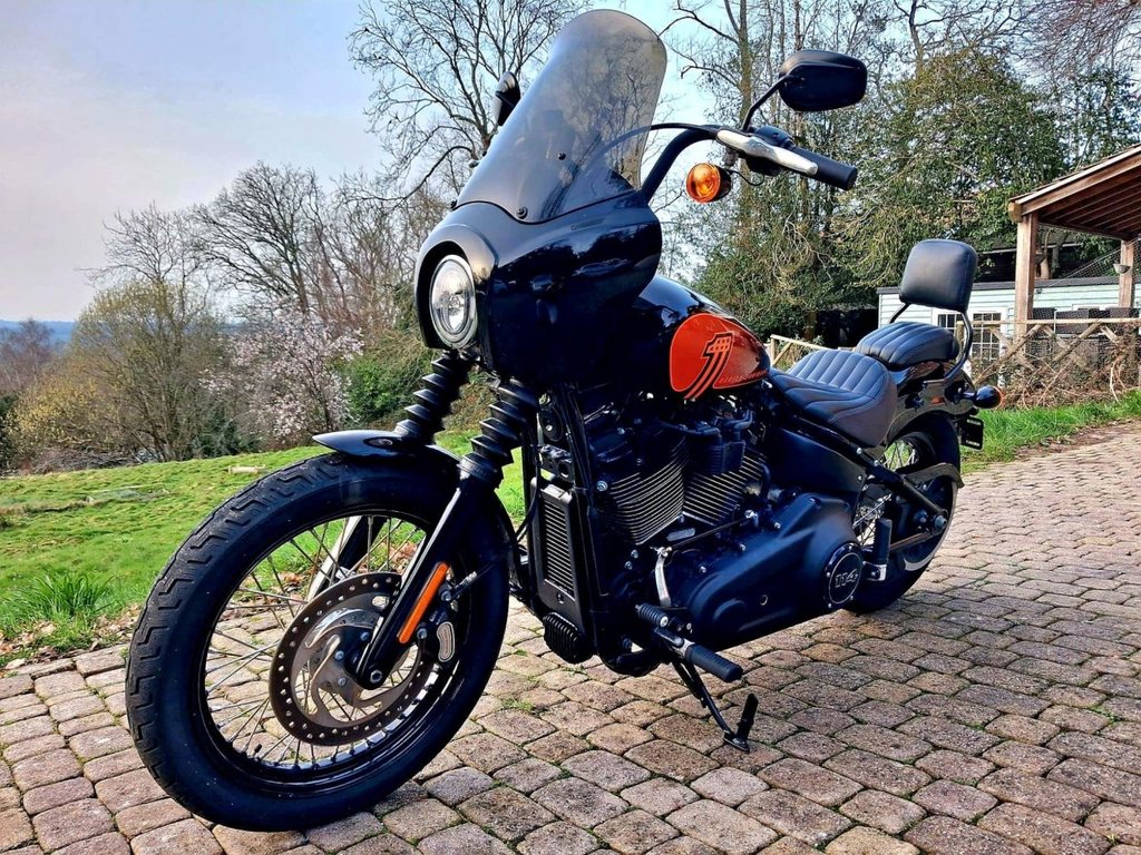 Harley-Davidson SOFTAIL STREET BOB