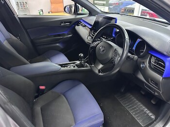 Used Toyota C-HR 2017 for sale - 78002323: Photo