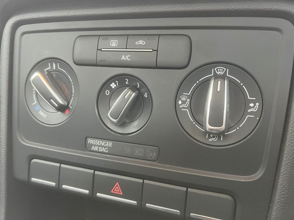 Used Volkswagen Beetle 2013 for sale - 77771086: Photo 12