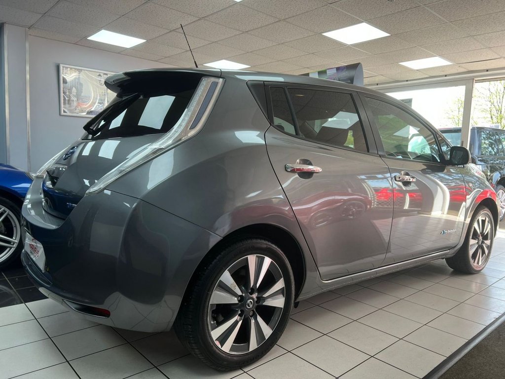 Used Nissan Leaf 2017 for sale - 77959732: Photo 9