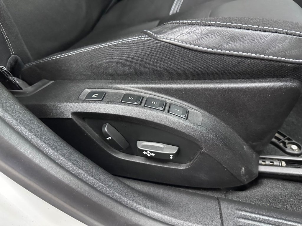 Used Volvo V40 2014 for sale - 77575877: Photo 15