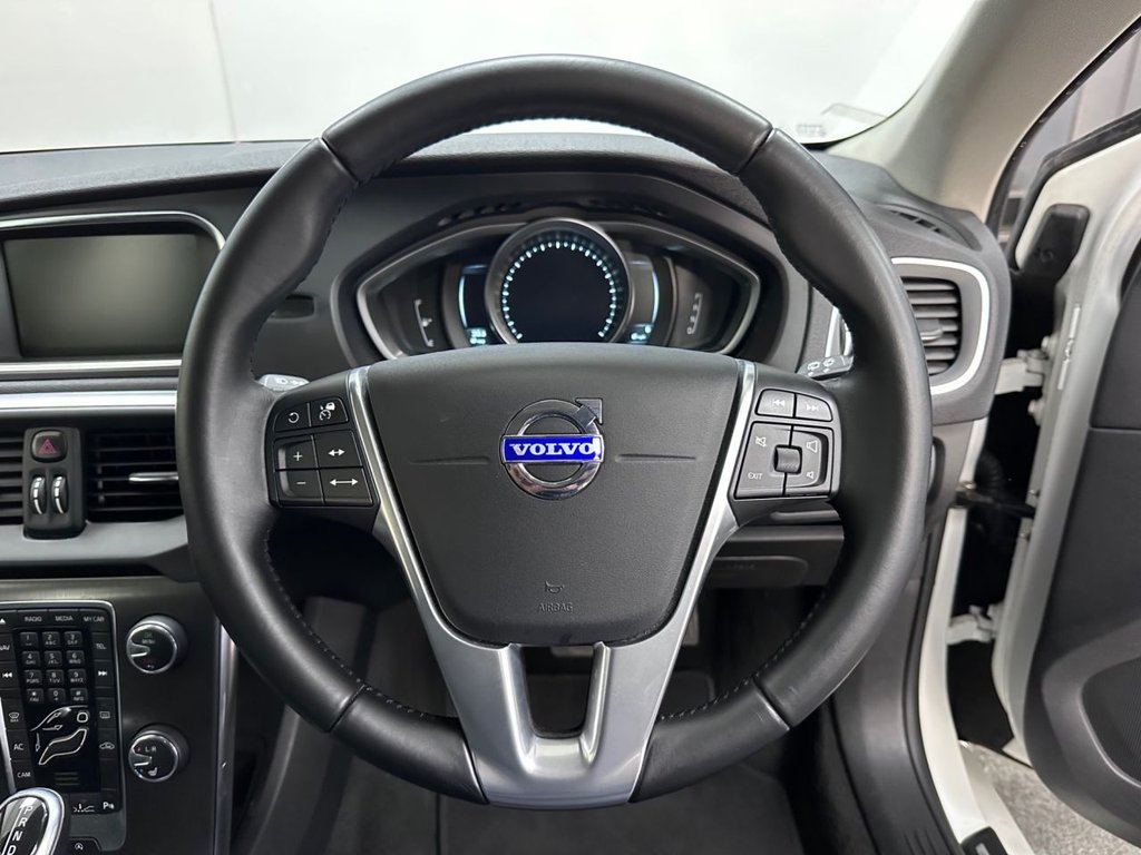 Used Volvo V40 2014 for sale - 77575877: Photo 20