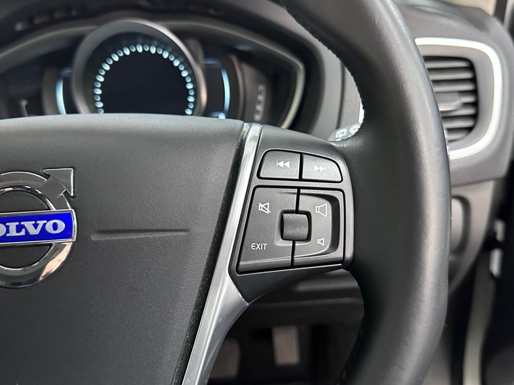 Used Volvo V40 2014 for sale - 77575877: Photo 22