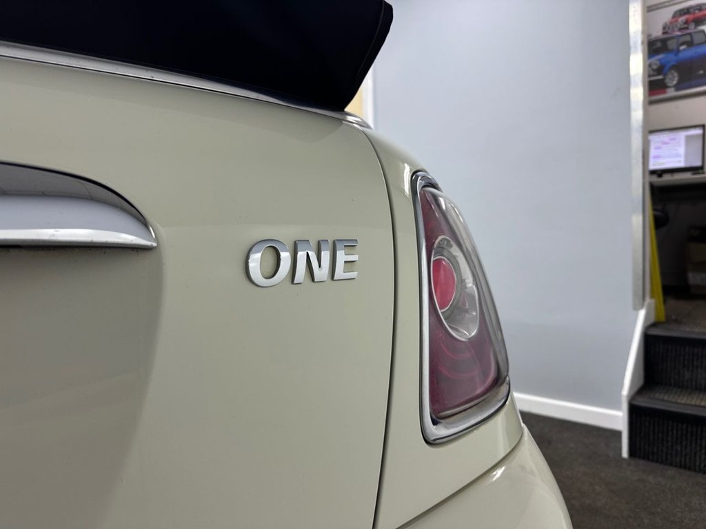 Used MINI Convertible 2013 for sale - 77588382: Photo 26