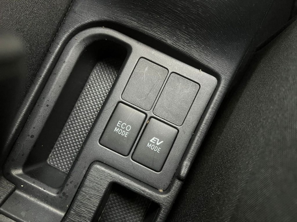 Used Toyota Yaris 2014 for sale - 78016902: Photo 29