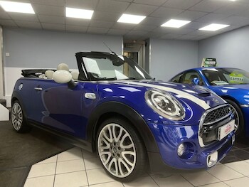 Used MINI Convertible 2018 for sale - 77667094: Photo