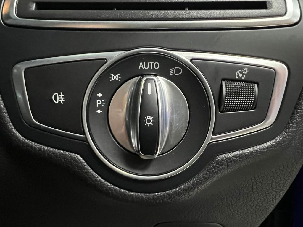 Used Mercedes-Benz GLC 2018 for sale - 77575873: Photo 40