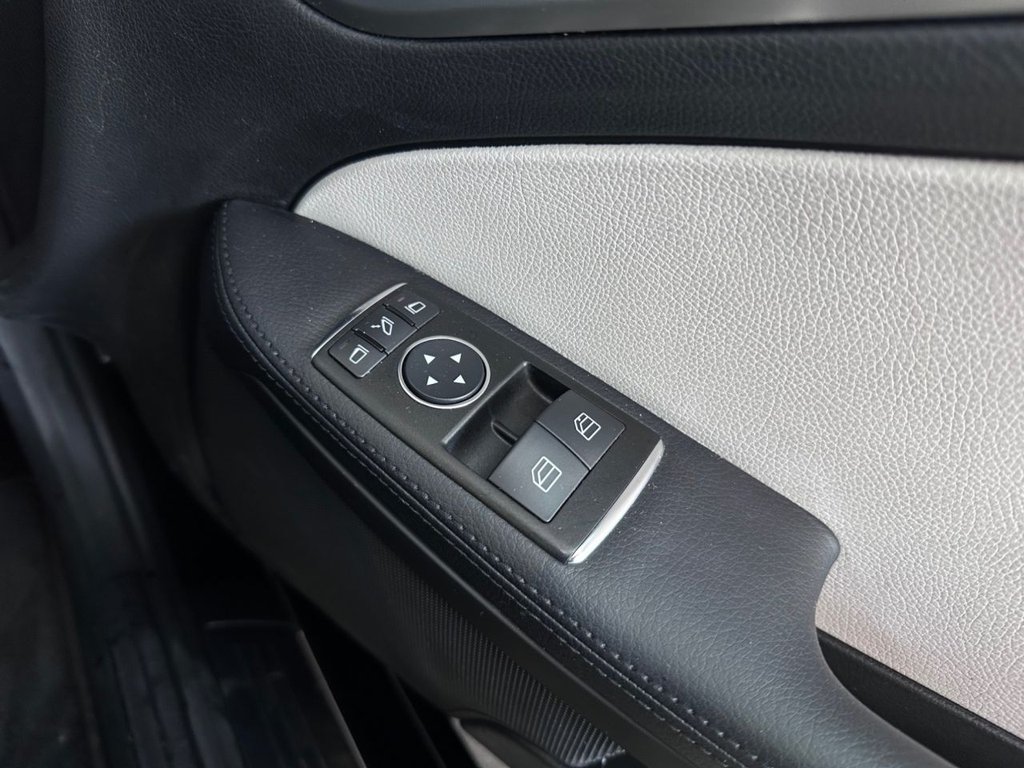 Used Mercedes-Benz SLK 2012 for sale - 77575894: Photo 39