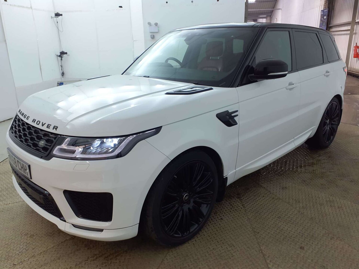Used Land Rover Range Rover Sport 2018 for sale - 77826634: Photo 2