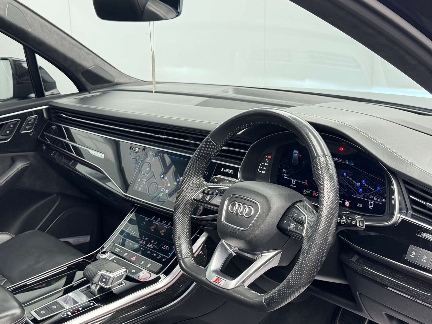 Used Audi Q7 2020 for sale - 76600698: Photo 16