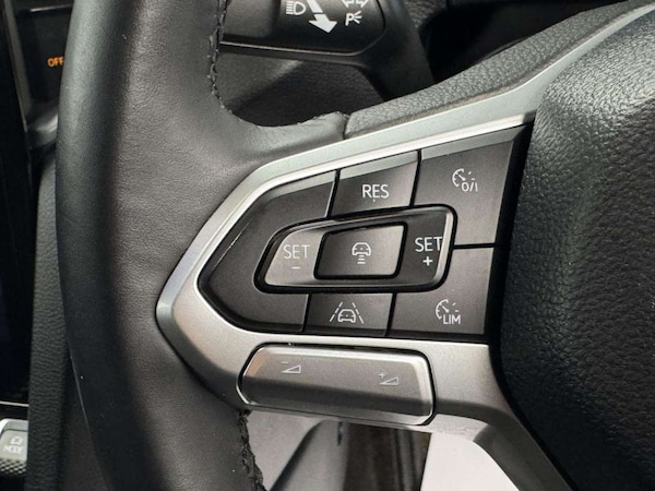 Used Volkswagen Amarok 2023 for sale - 76126425: Photo 35