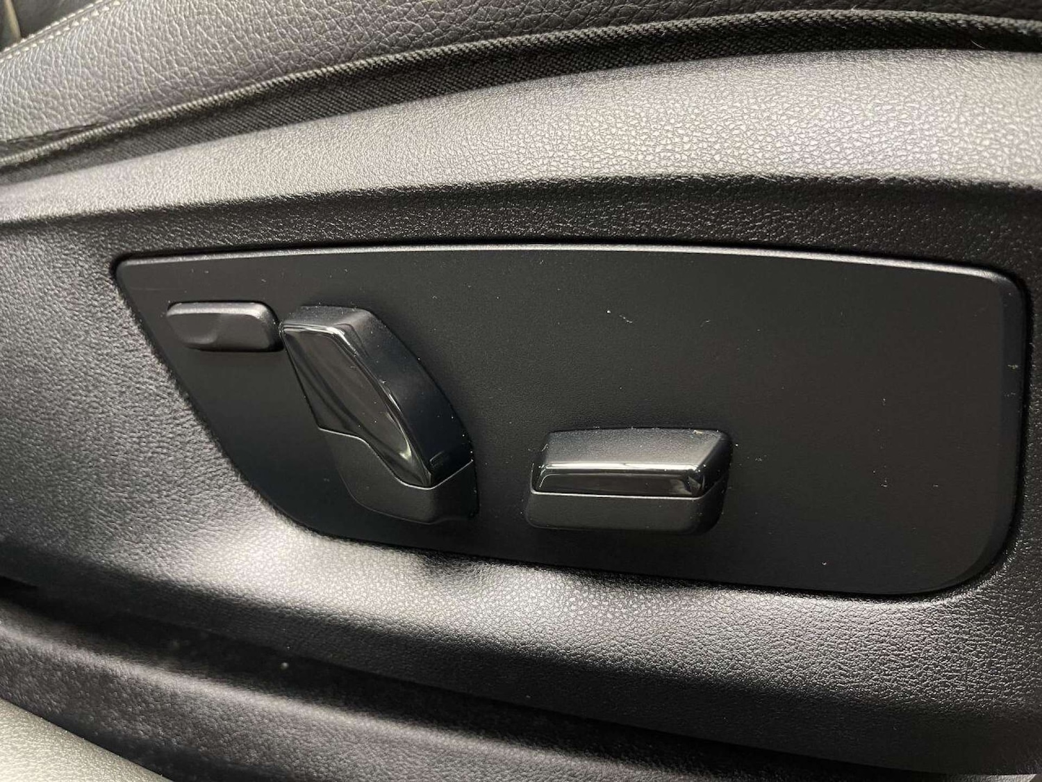 Used BMW 5 Series 2018 for sale - 76126427: Photo 12