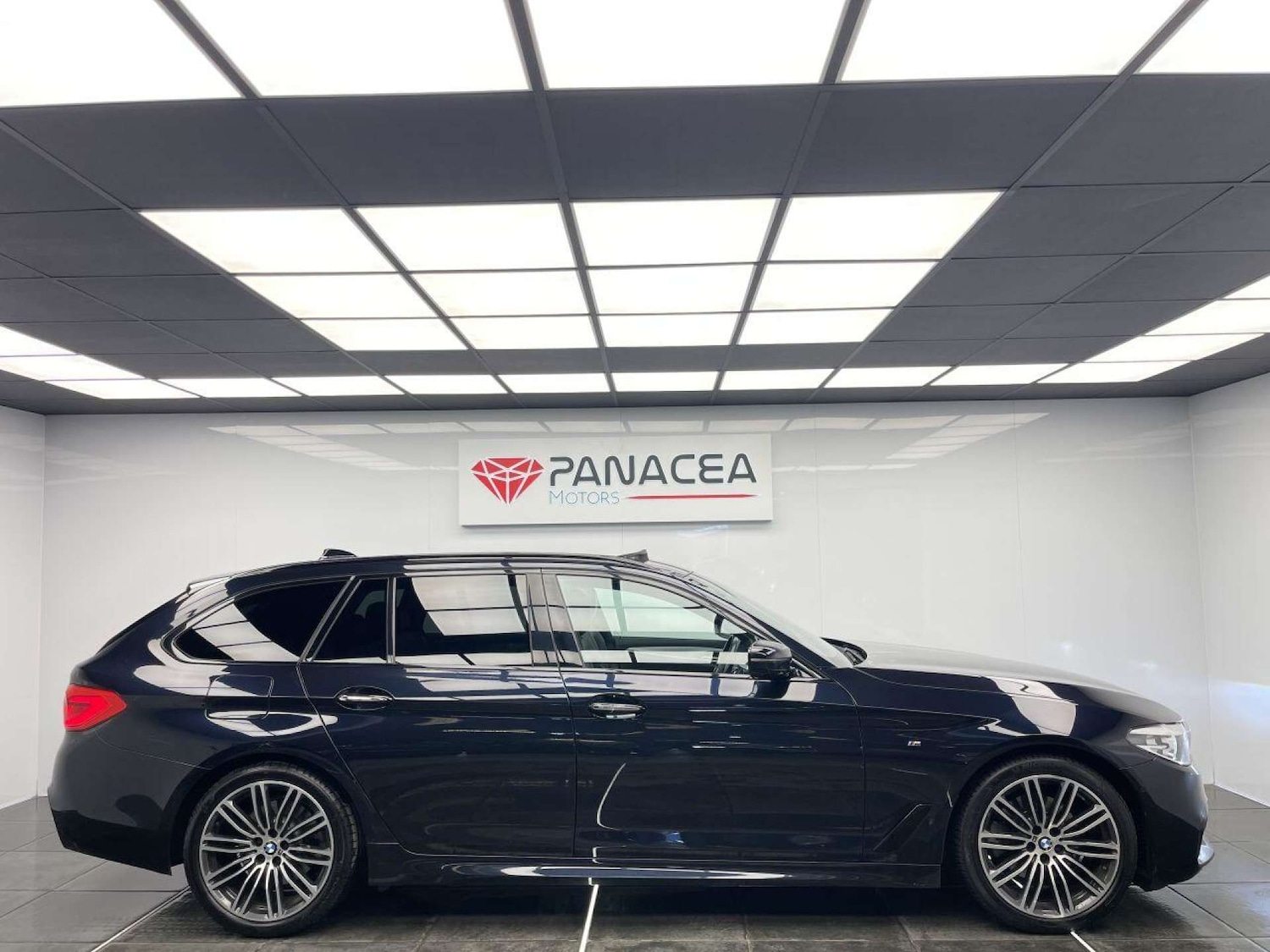 Used BMW 5 Series 2018 for sale - 76126427: Photo 3