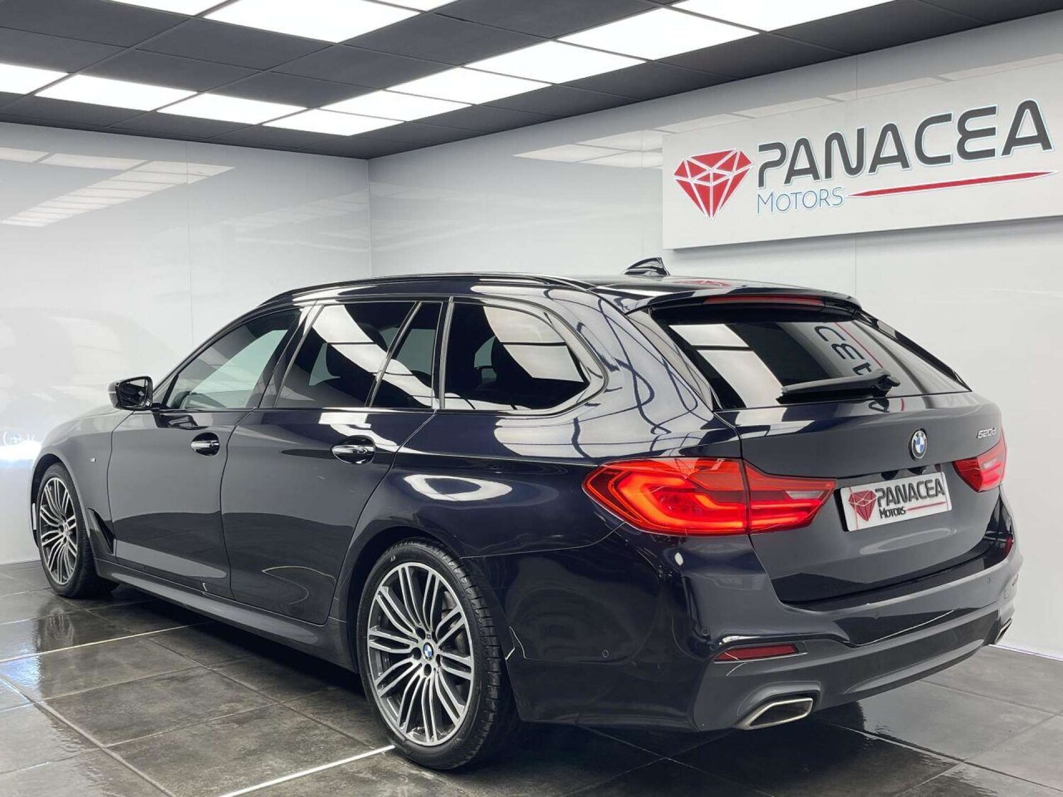 Used BMW 5 Series 2018 for sale - 76126427: Photo 30