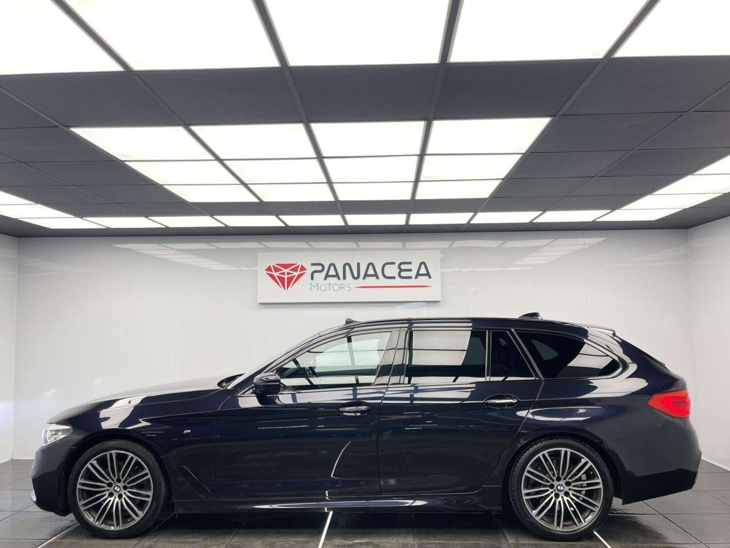 Used BMW 5 Series 2018 for sale - 76126427: Photo 31