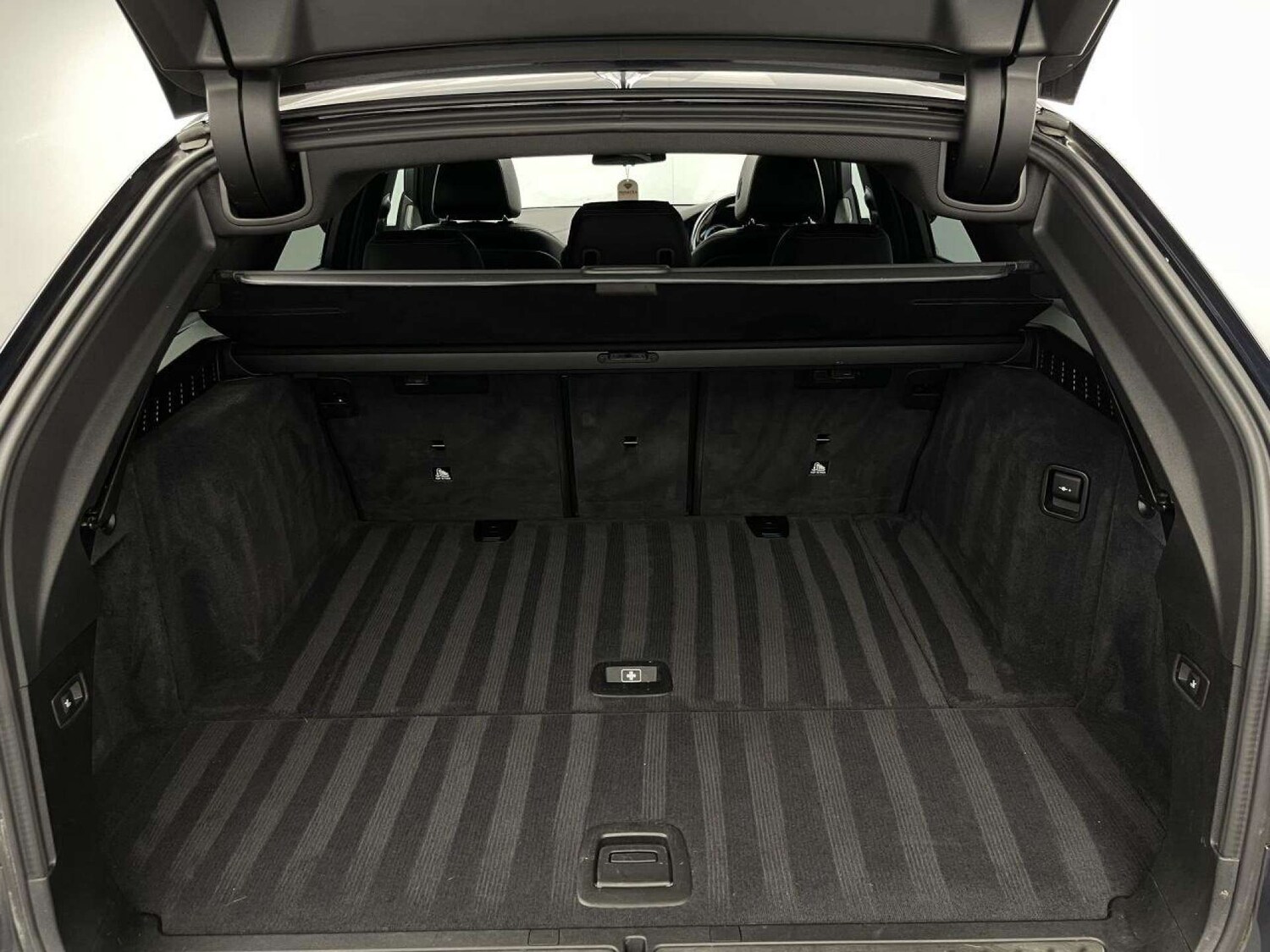 Used BMW 5 Series 2018 for sale - 76126427: Photo 37