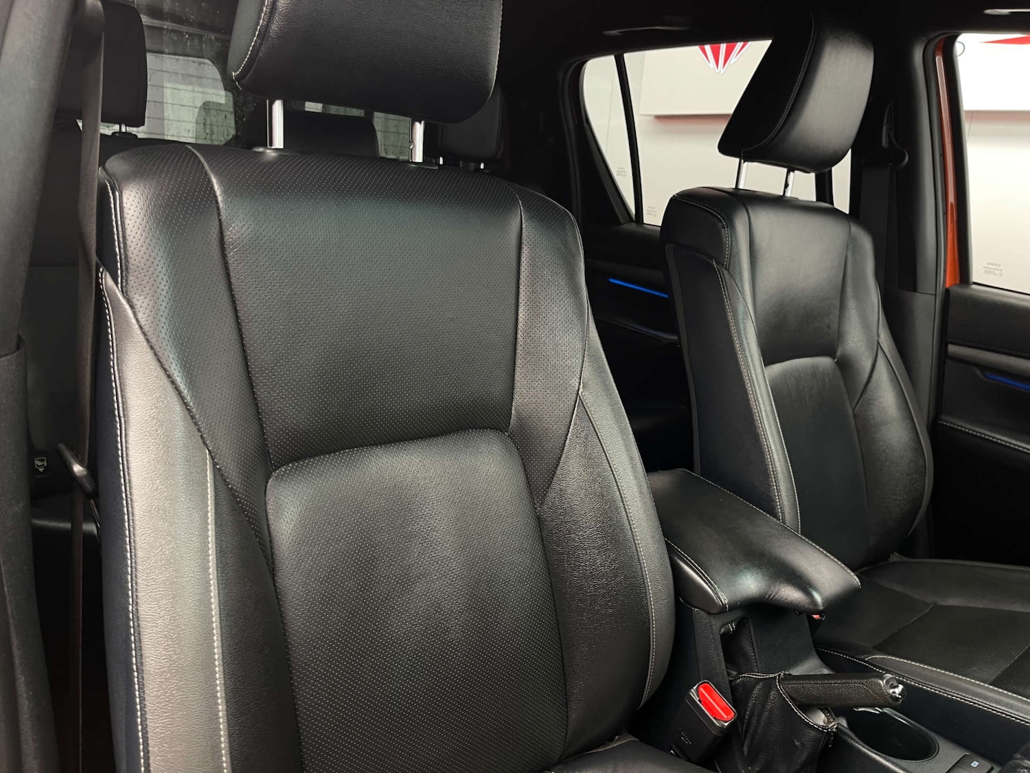 Used Toyota Hilux 2023 for sale - 77025190: Photo 12