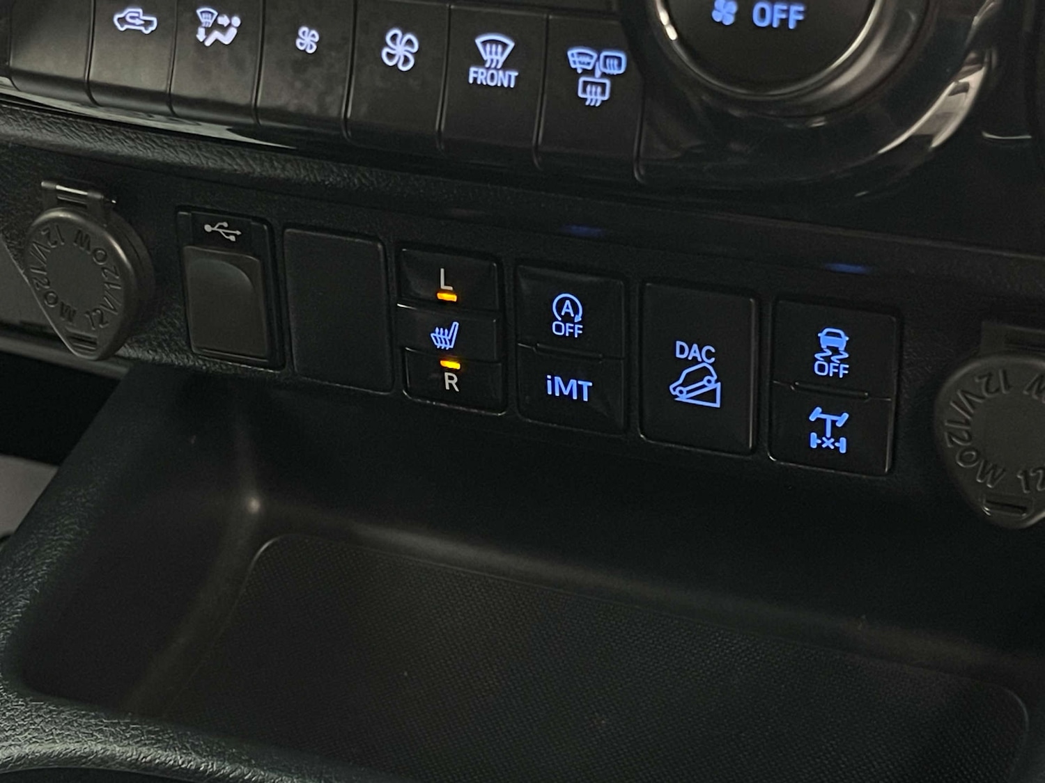 Used Toyota Hilux 2023 for sale - 77025190: Photo 22