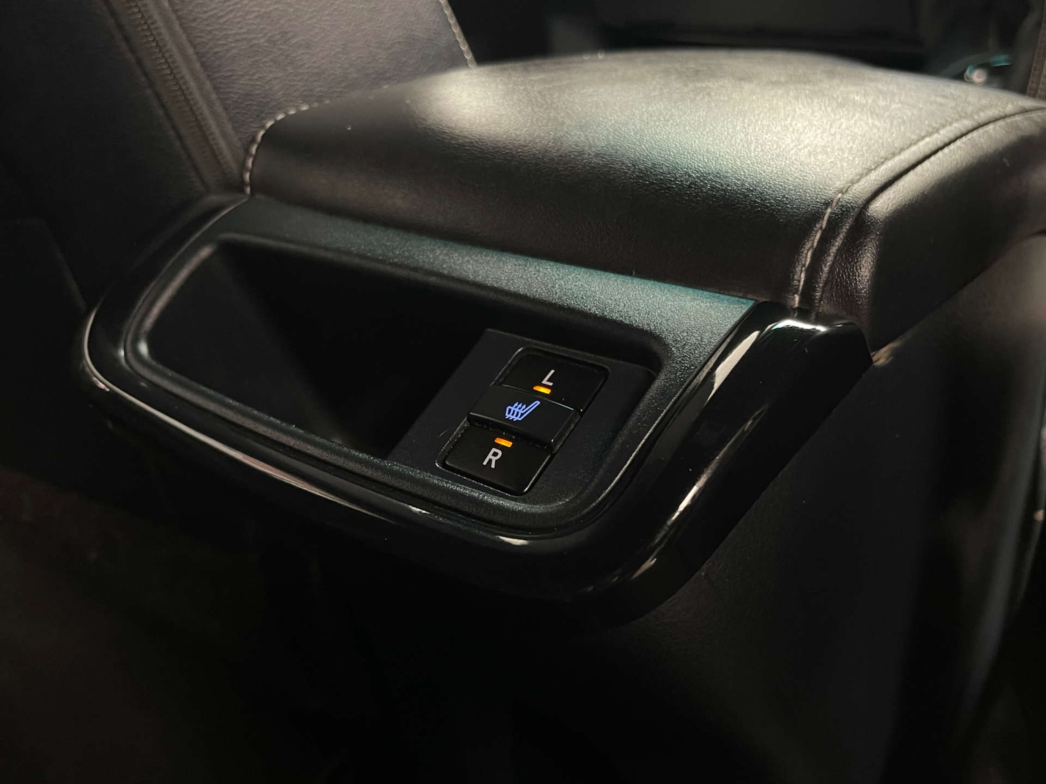 Used Toyota Hilux 2023 for sale - 77025190: Photo 26