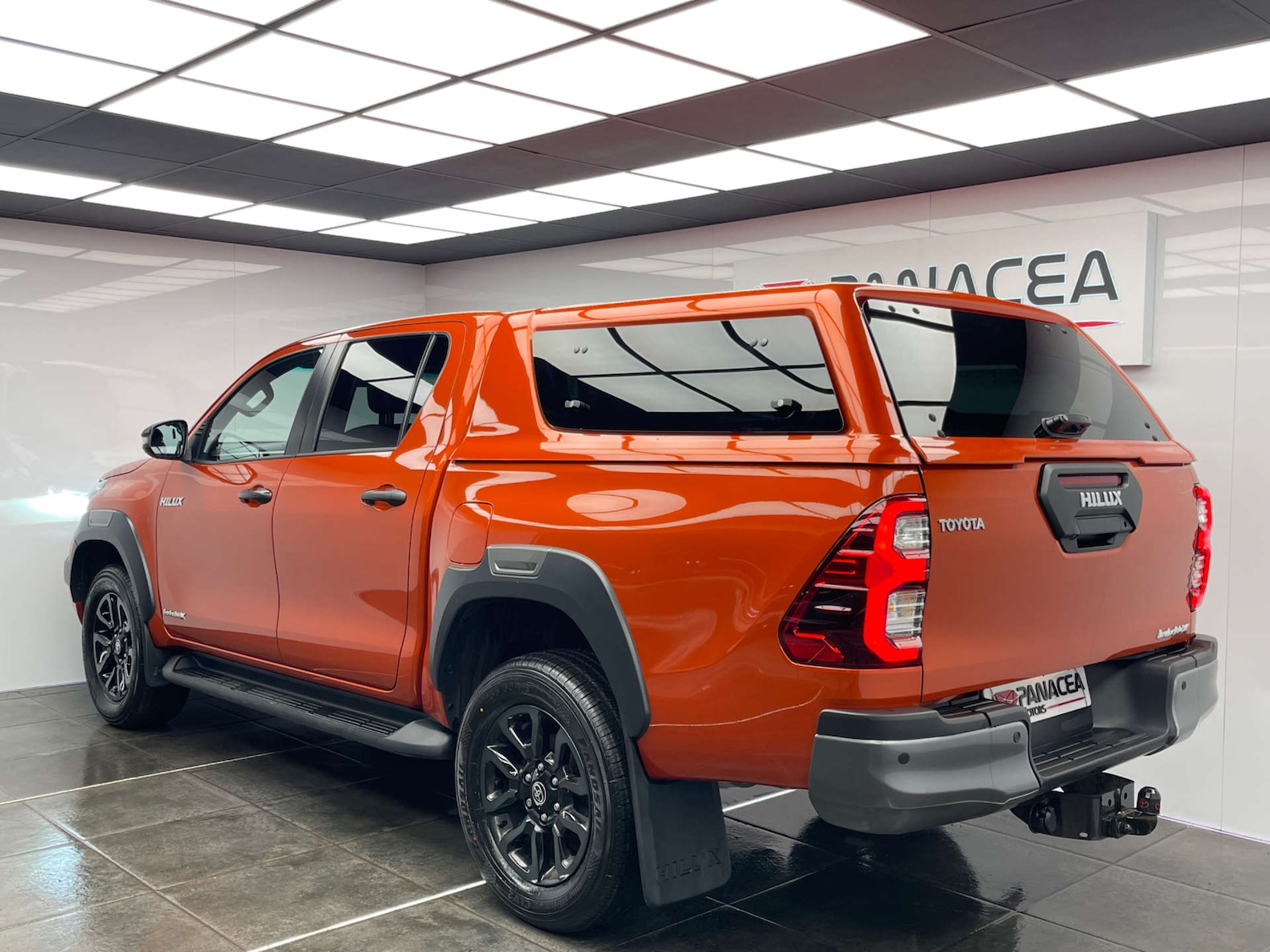 Used Toyota Hilux 2023 for sale - 77025190: Photo 30