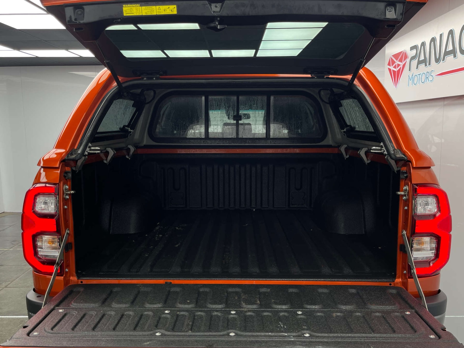 Used Toyota Hilux 2023 for sale - 77025190: Photo 36