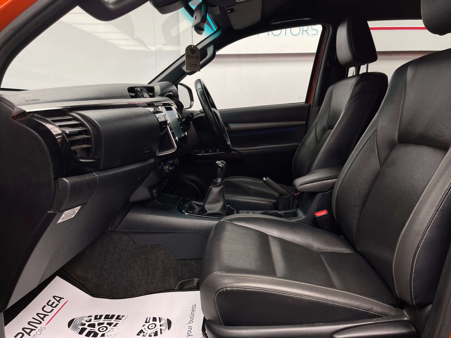 Used Toyota Hilux 2023 for sale - 77025190: Photo 40