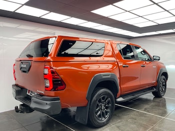 Used Toyota Hilux 2023 for sale - 77025190: Photo