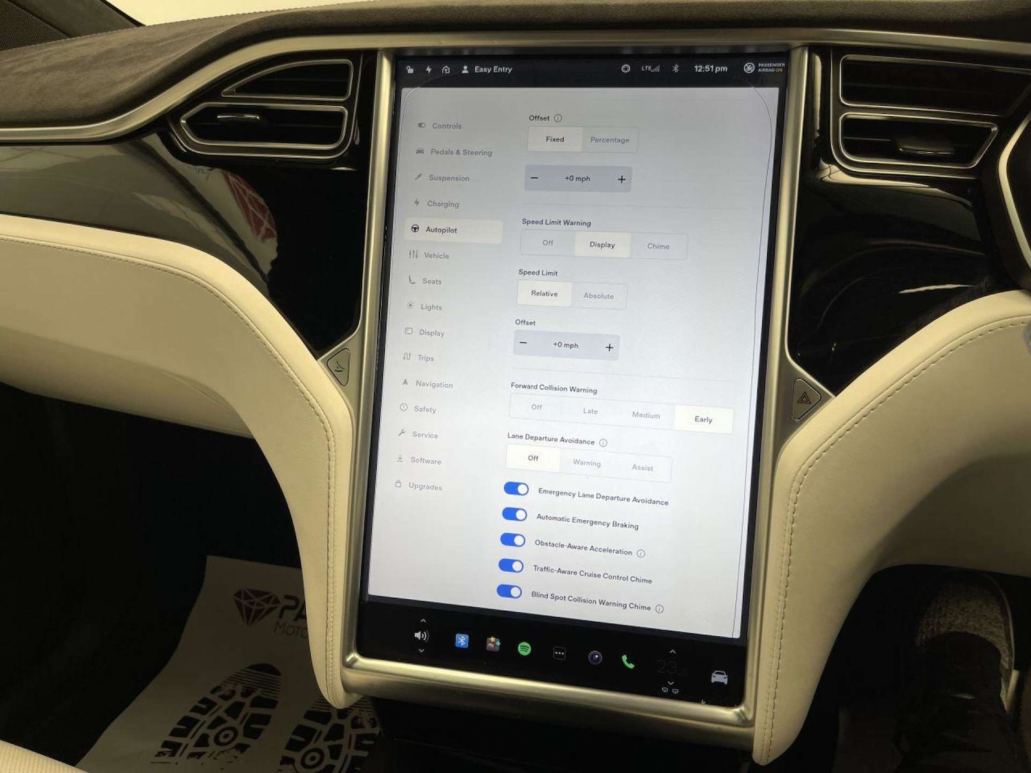 Used Tesla Model X 2017 for sale - 76126421: Photo 24