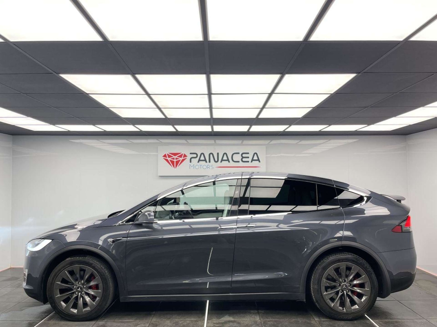 Used Tesla Model X 2017 for sale - 76126421: Photo 35